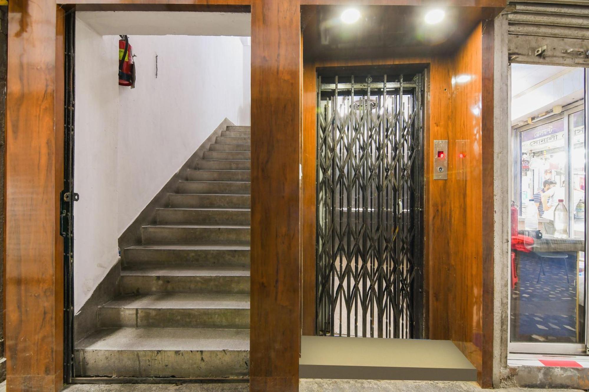Super Hotel O Eminent Hotel Calcutta  Esterno foto